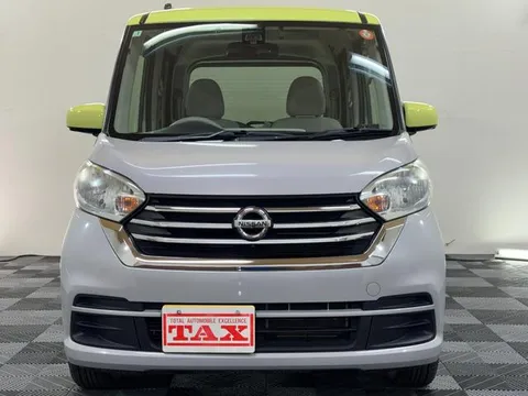 Nissan Dayz Roox