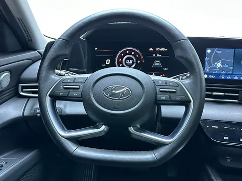 Hyundai Elantra (Avante)