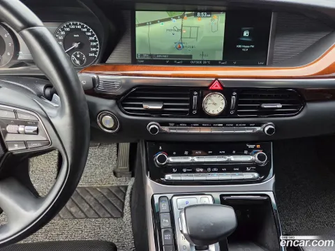 Genesis G90 (EQ900)