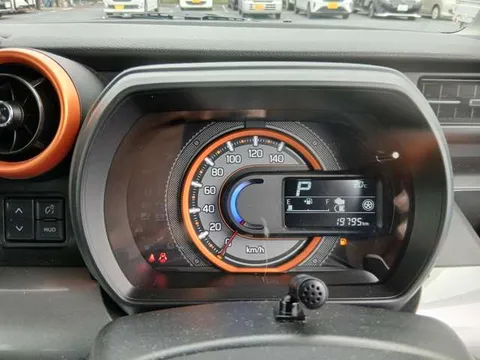 Suzuki Spacia