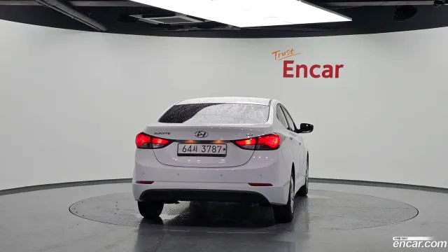 Hyundai Elantra (Avante)