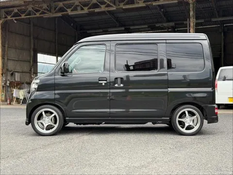 Toyota Pixis Van