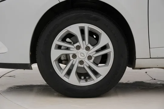 Renault SM3