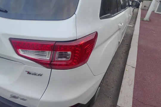 Changan CS75