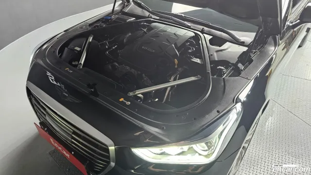 Genesis G90 (EQ900)