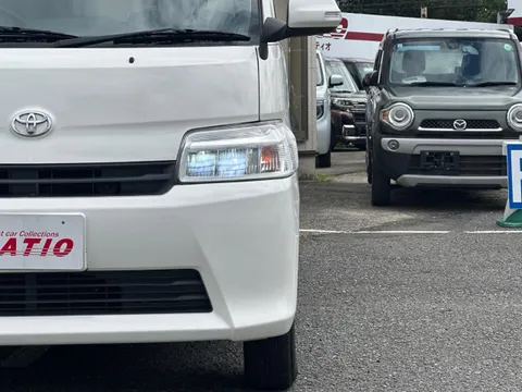 Toyota TownAce Van