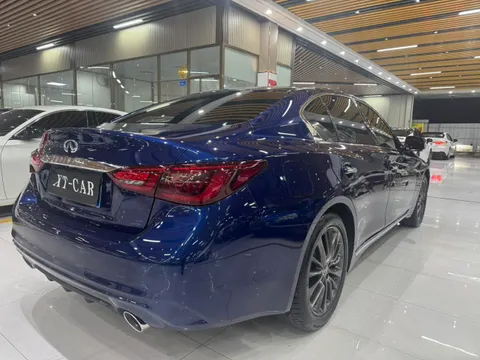 Infiniti Q50L