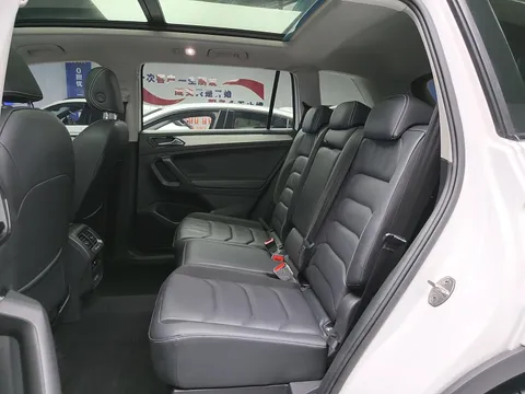 Volkswagen Tiguan L