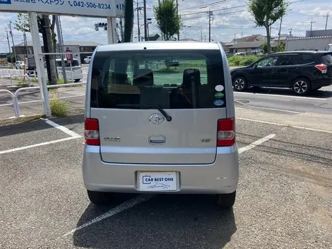 Toyota Pixis Space