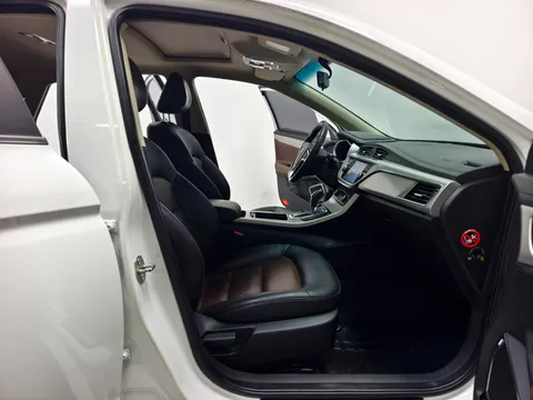 Geely Emgrand GL