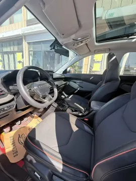 Baojun RS-3