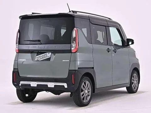 Mitsubishi Delica Mini