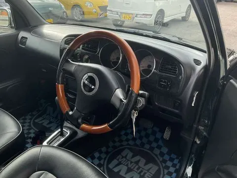 Daihatsu Mira Gino