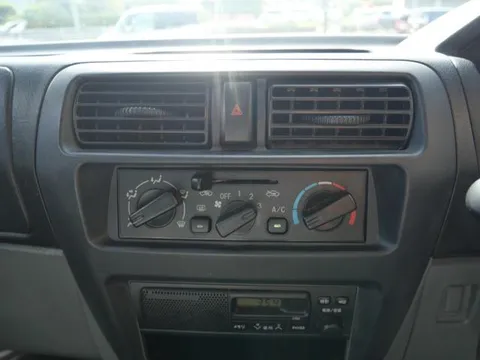Mitsubishi Minicab Van
