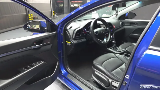 Hyundai Elantra (Avante)