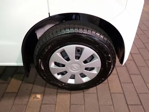 Nissan Clipper Van