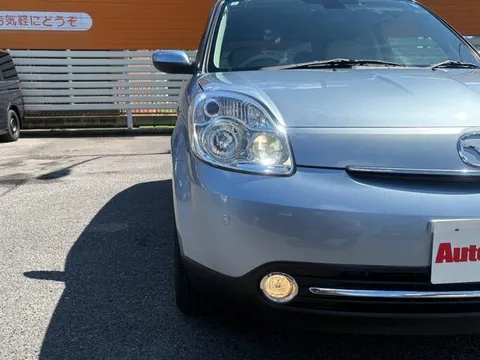 Mazda Verisa