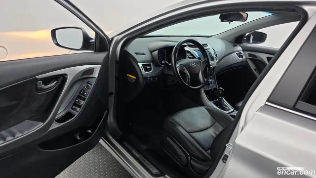Hyundai Elantra (Avante)