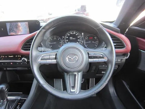Mazda MAZDA3 Fastback