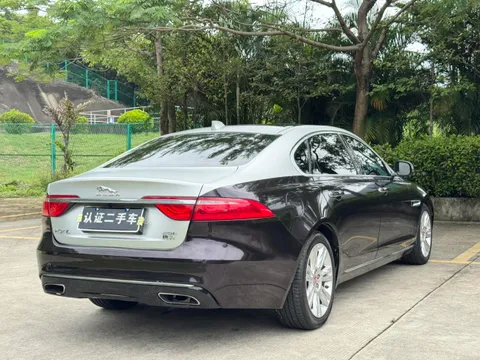 Jaguar XFL
