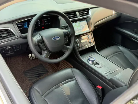 Ford Taurus