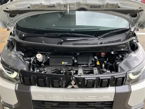 Mitsubishi Delica Mini