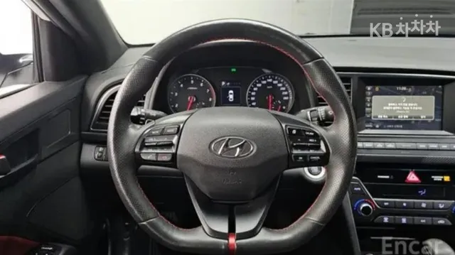 Hyundai Elantra (Avante)
