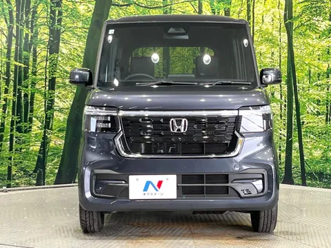 Honda N-BOX Custom