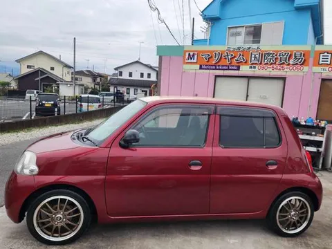 Daihatsu Esse