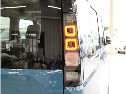 Mitsubishi Delica Mini