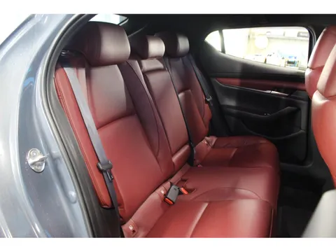 Mazda MAZDA3 Fastback