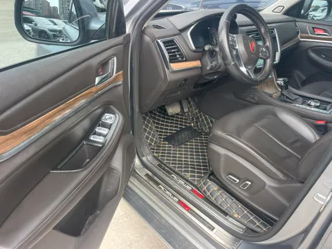 Roewe RX8