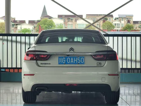 Citroen C6