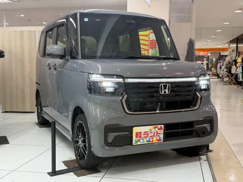 Honda N-BOX Custom