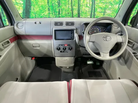 Toyota Pixis Space