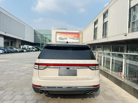 Lincoln Aviator