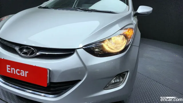 Hyundai Elantra (Avante)
