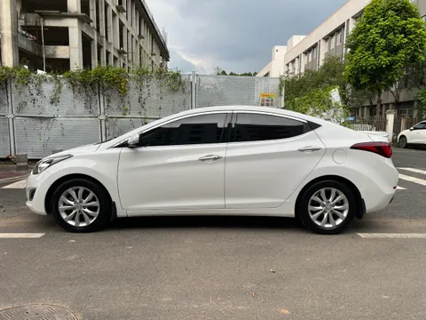 Hyundai Elantra (Avante)