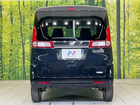 Suzuki Spacia