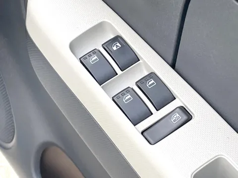 Daihatsu Mira Tocot