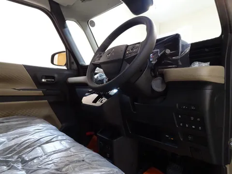 Mitsubishi Delica Mini