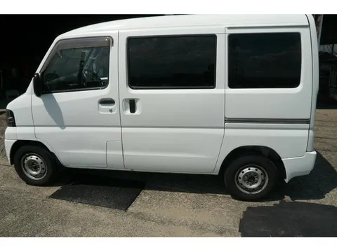 Mitsubishi Minicab Van