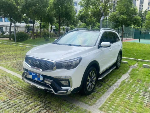 Kia KX7