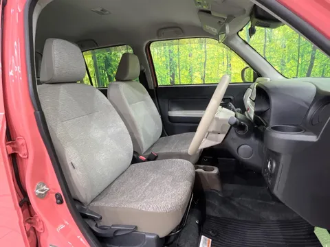 Daihatsu Mira Tocot