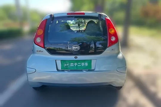 BYD F0