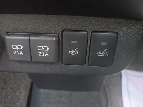 Daihatsu Mira Tocot