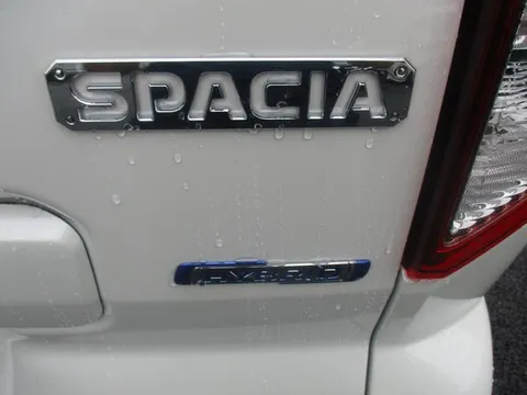Suzuki Spacia