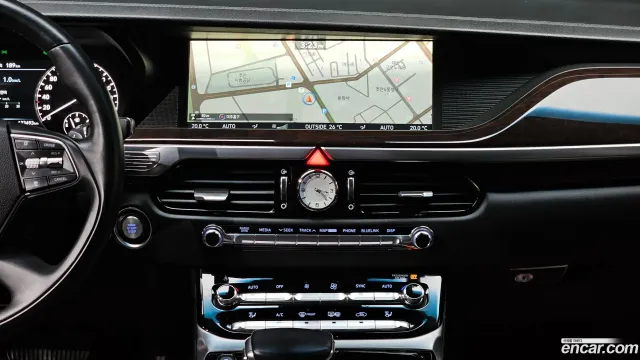 Genesis G90 (EQ900)