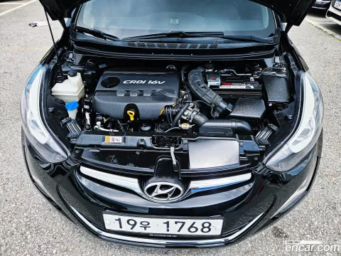 Hyundai Elantra (Avante)