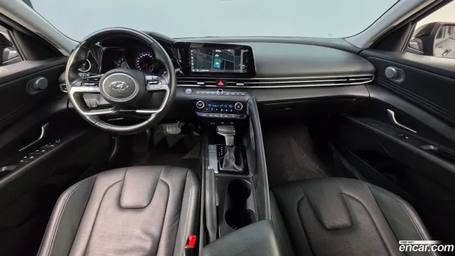 Hyundai Elantra (Avante)